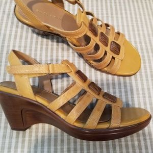 Easy Spirit 'Sedeana' Wedge Sandals - Camel - 6M